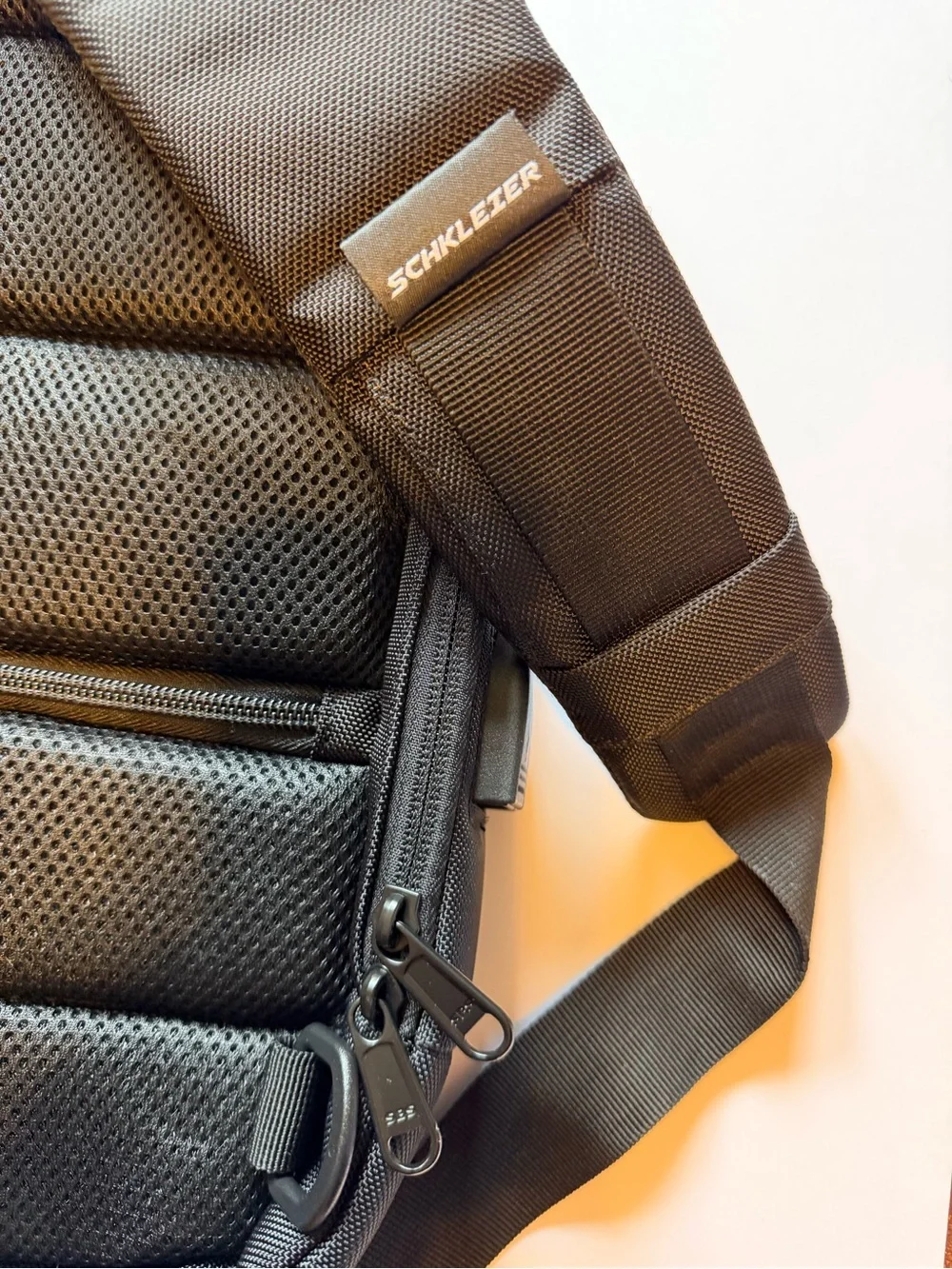 SCHKLEIER SLING BAG BLACK CROSSBODY ANTI THEFT USB BACKPACK LAPTOP EUC